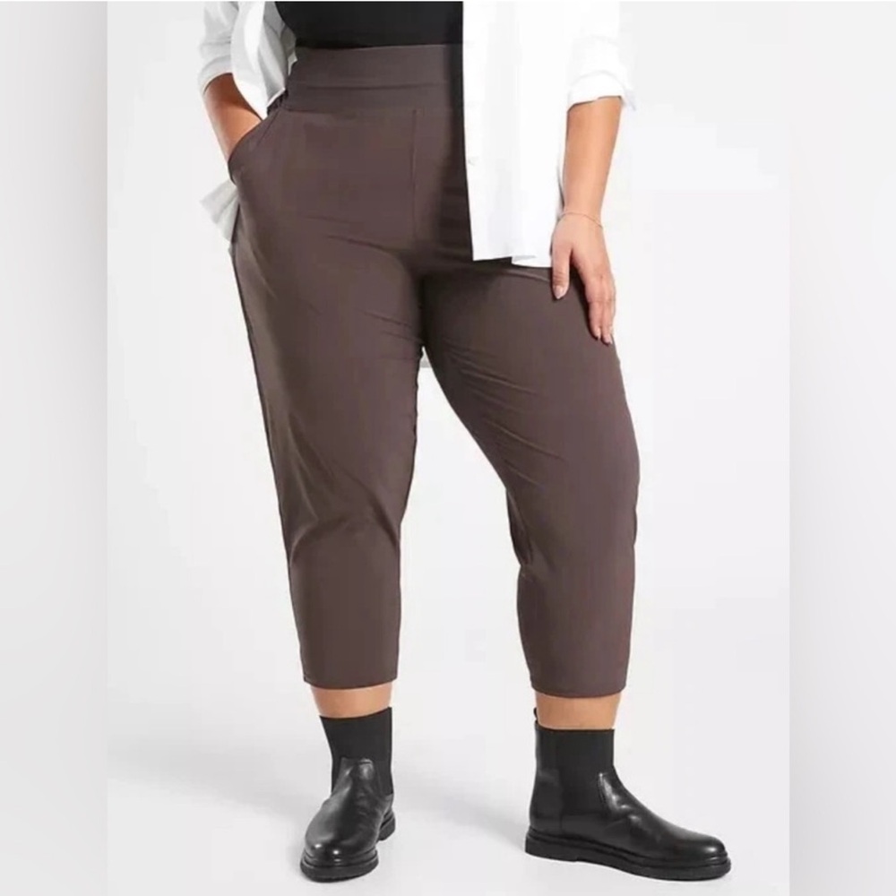 NWOT Athleta Nolita Slim Tapered Cropped Pant in Brown